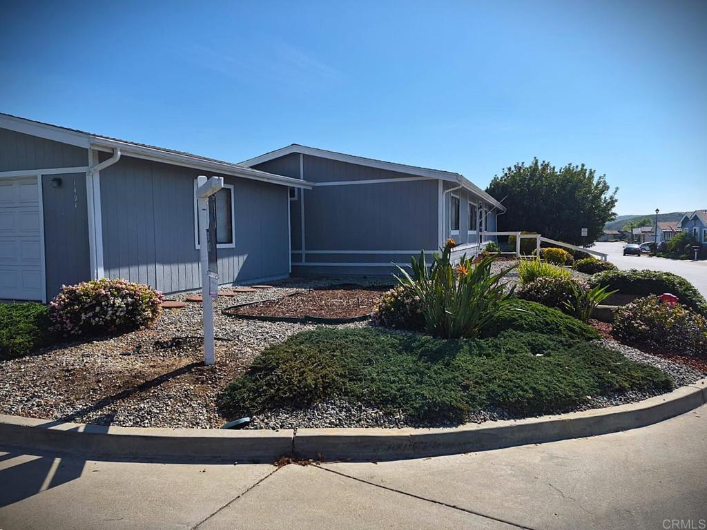 1491 Puritan Way Property Photo 3