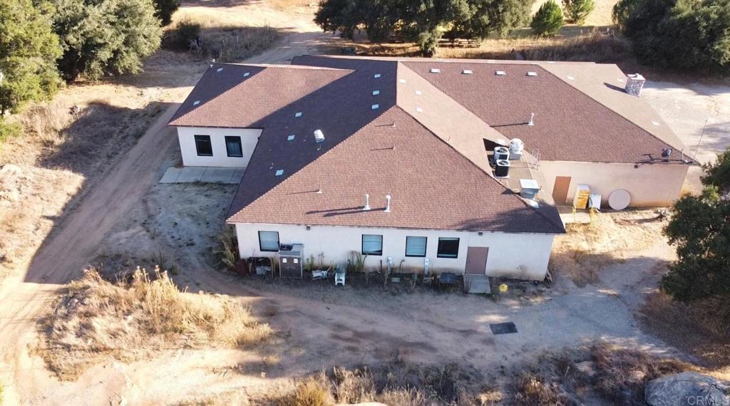 24352 Featherstone Canyon Rd Property Photo 15