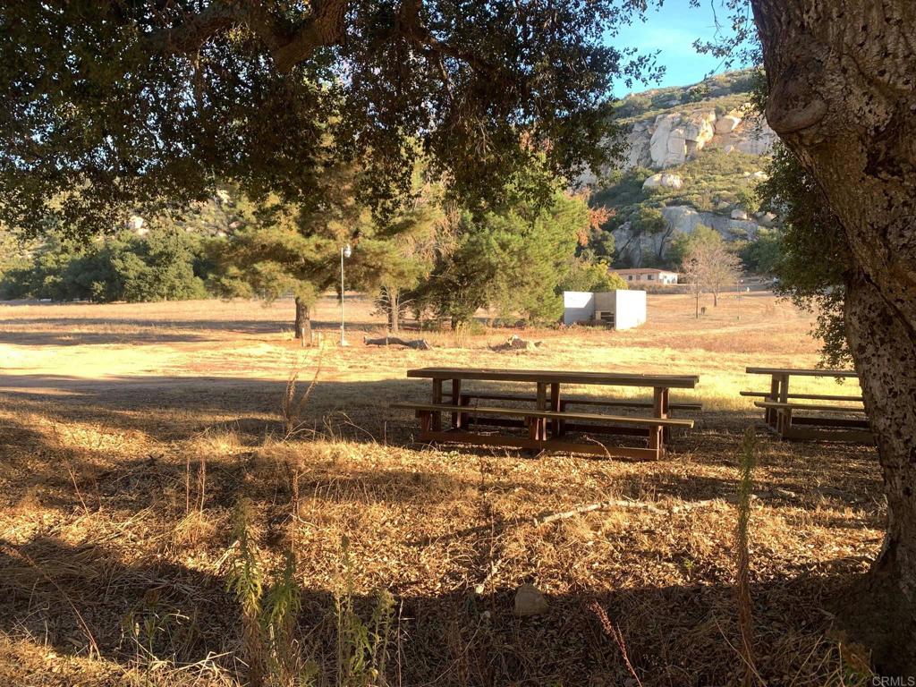 24352 Featherstone Canyon Rd Property Photo 46