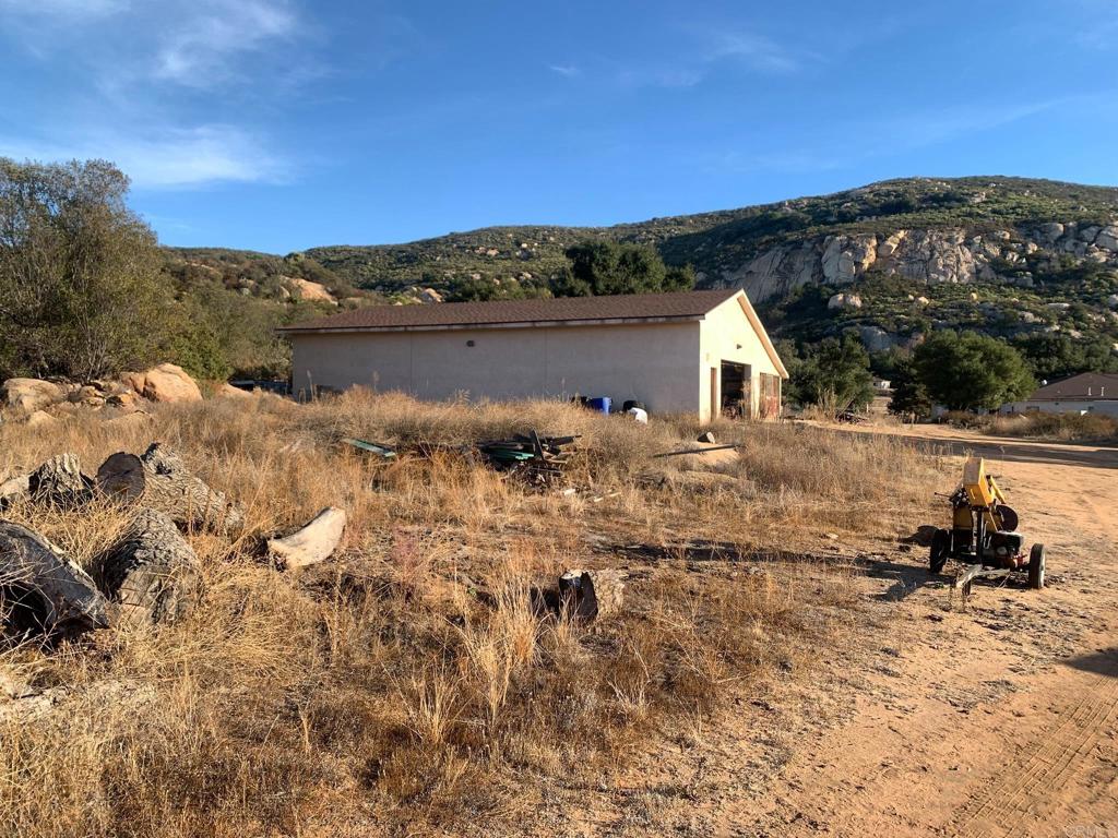 24352 Featherstone Canyon Rd Property Photo 47