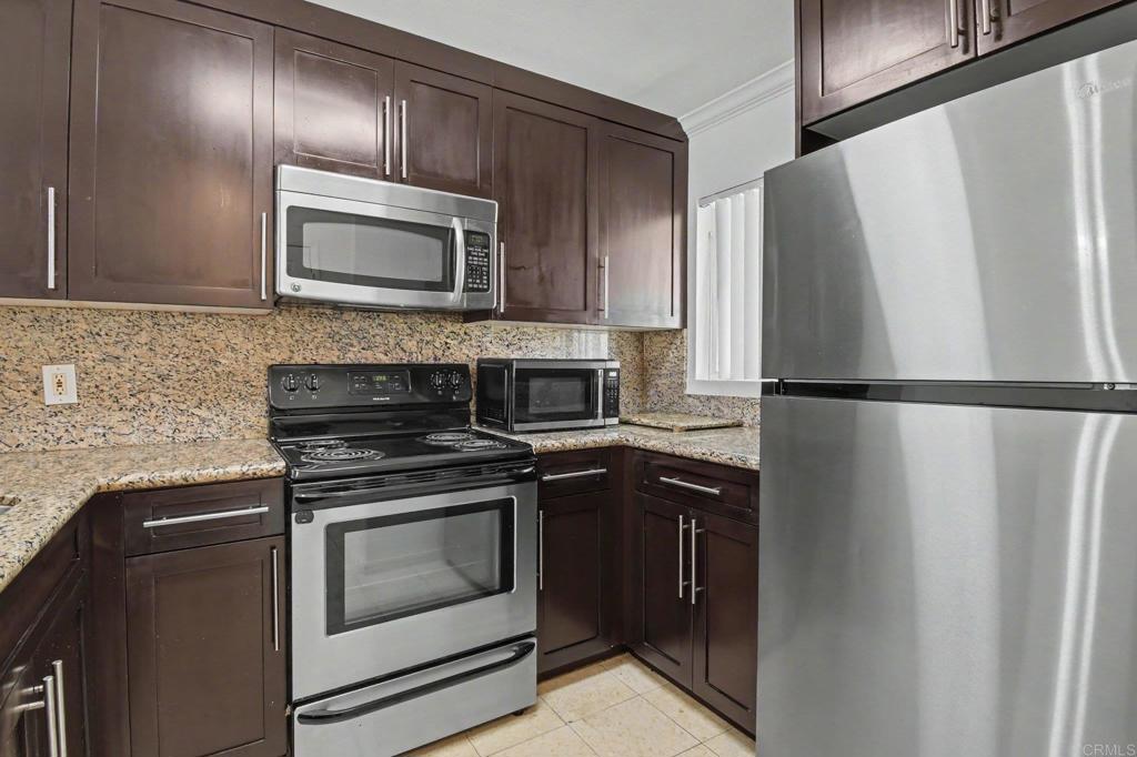 7405 Charmant Dr 2022 Property Photo 6