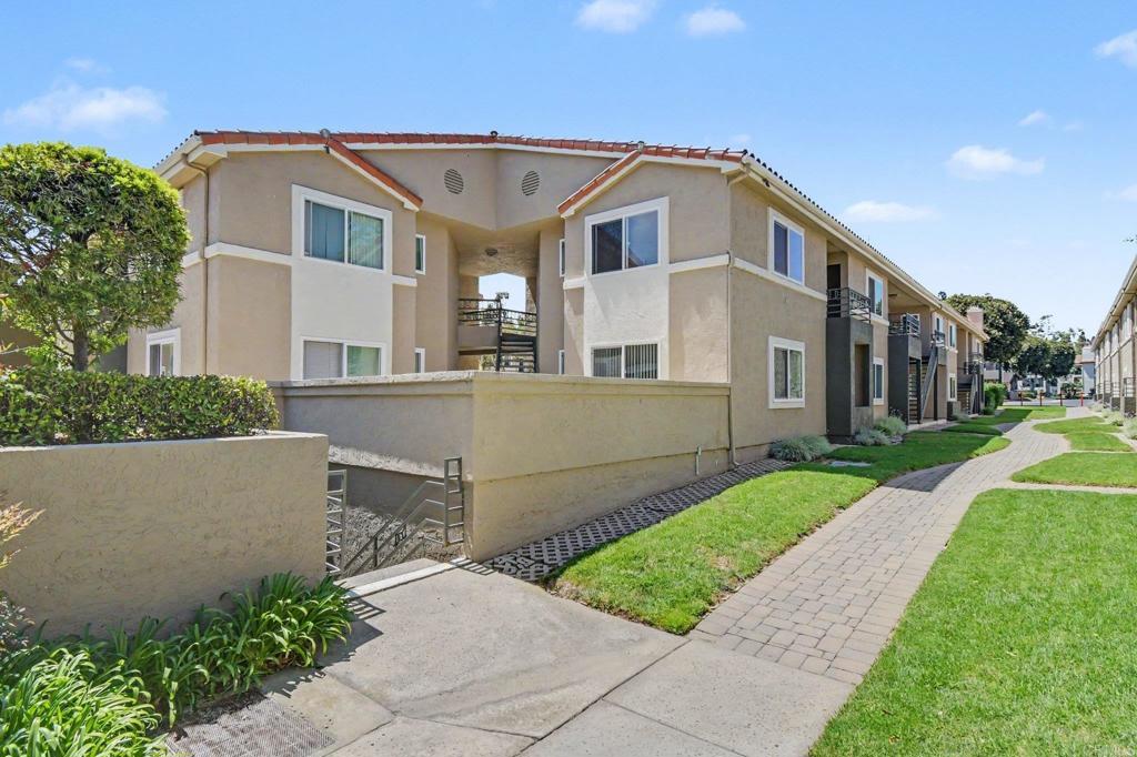 7405 Charmant Dr 2022 Property Photo 28