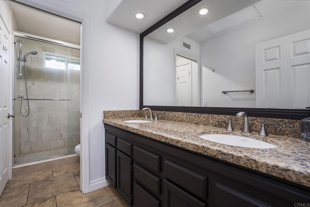 2738 Victoria Cir Property Photo 24