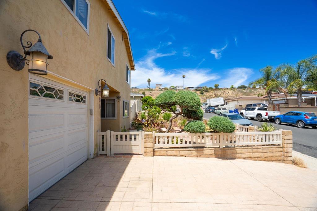 4085 Marzo Street Property Photo 4