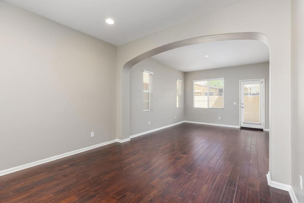 37337 Paseo Violeta Property Photo 3
