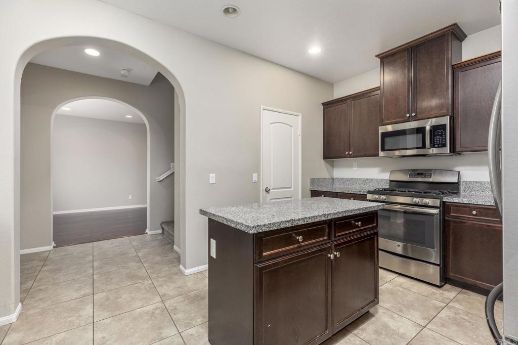 37337 Paseo Violeta Property Photo 9