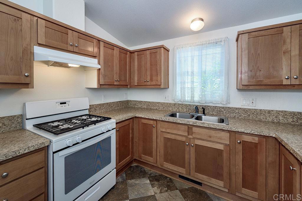 8213 Sunset Road Property Photo 9
