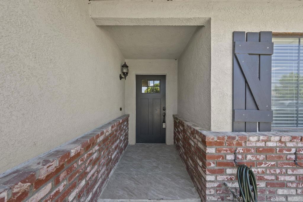 255 Cavendish Drive Property Photo 4