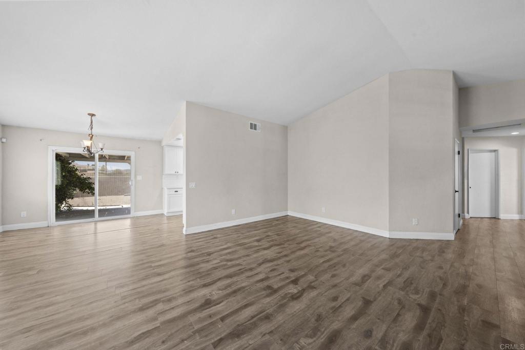 255 Cavendish Drive Property Photo 10