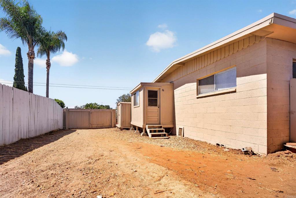 225 North Lane Property Photo 38