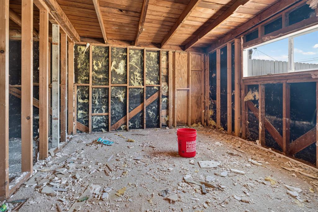 225 North Lane Property Photo 41