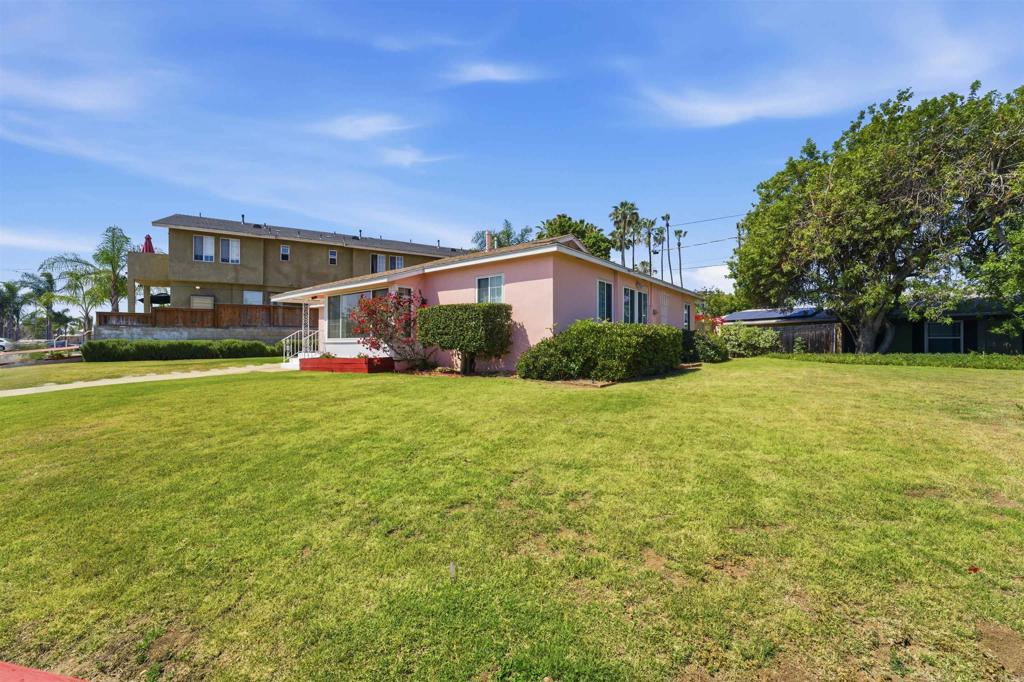 6415 Zena Dr Property Photo 3
