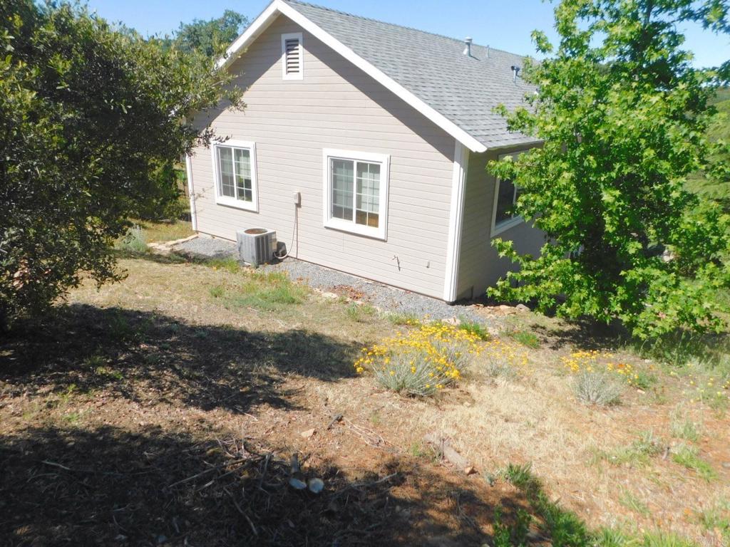 3355 Lakeview Drive Property Photo 5