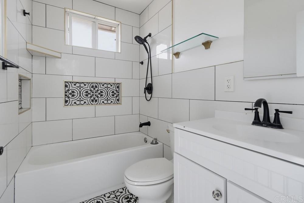 2585 Deauville Street Property Photo 23