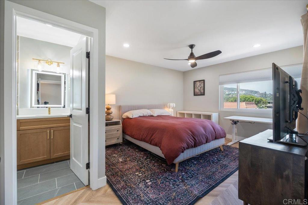 2600 Torrey Pines Road B38 Property Photo 12