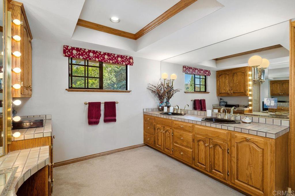 1605 Vista Del Valle Property Photo 38