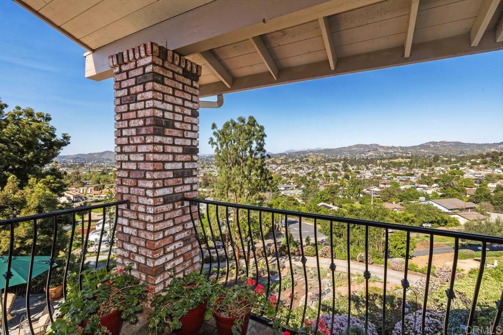 1605 Vista Del Valle Property Photo 41