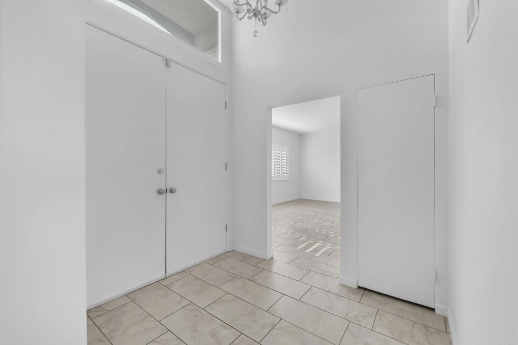 415 E Avenida Granada Property Photo 9