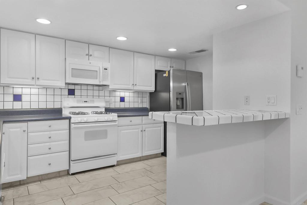 415 E Avenida Granada Property Photo 10