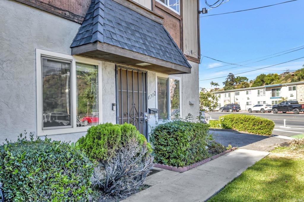 4712 Home Avenue Property Photo 4