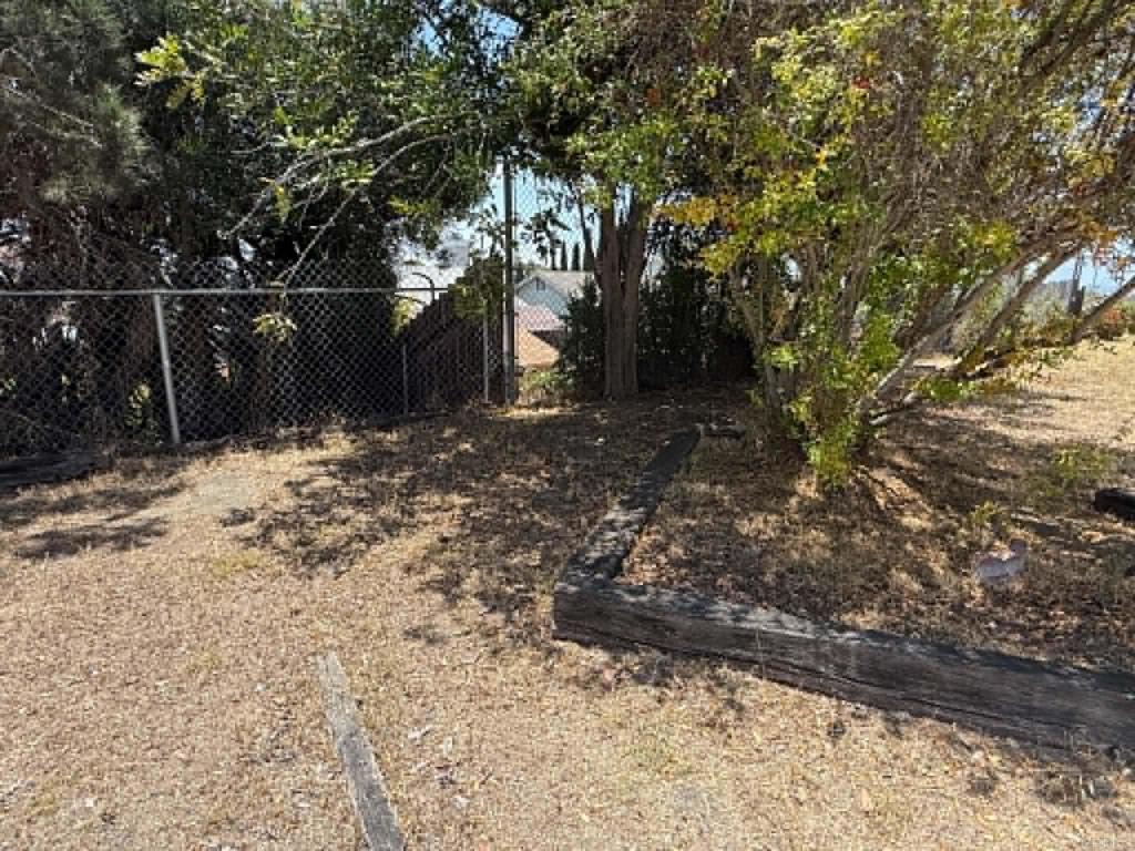 1270 Valencia Pkwy Property Photo 12