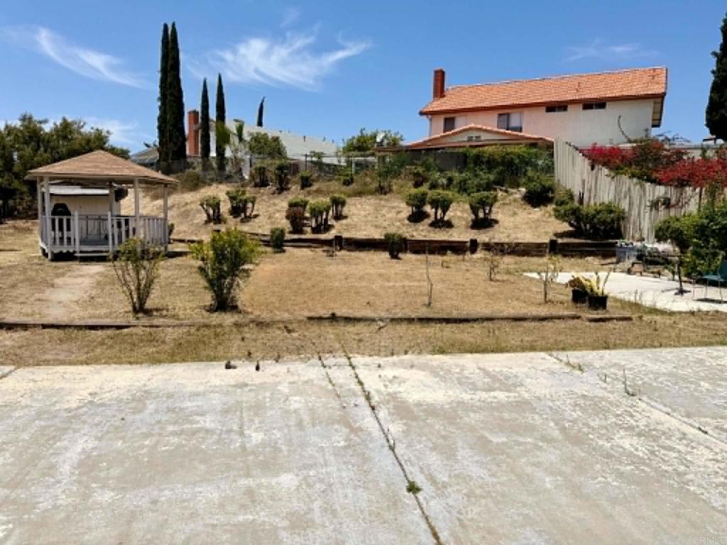 1270 Valencia Pkwy Property Photo 21