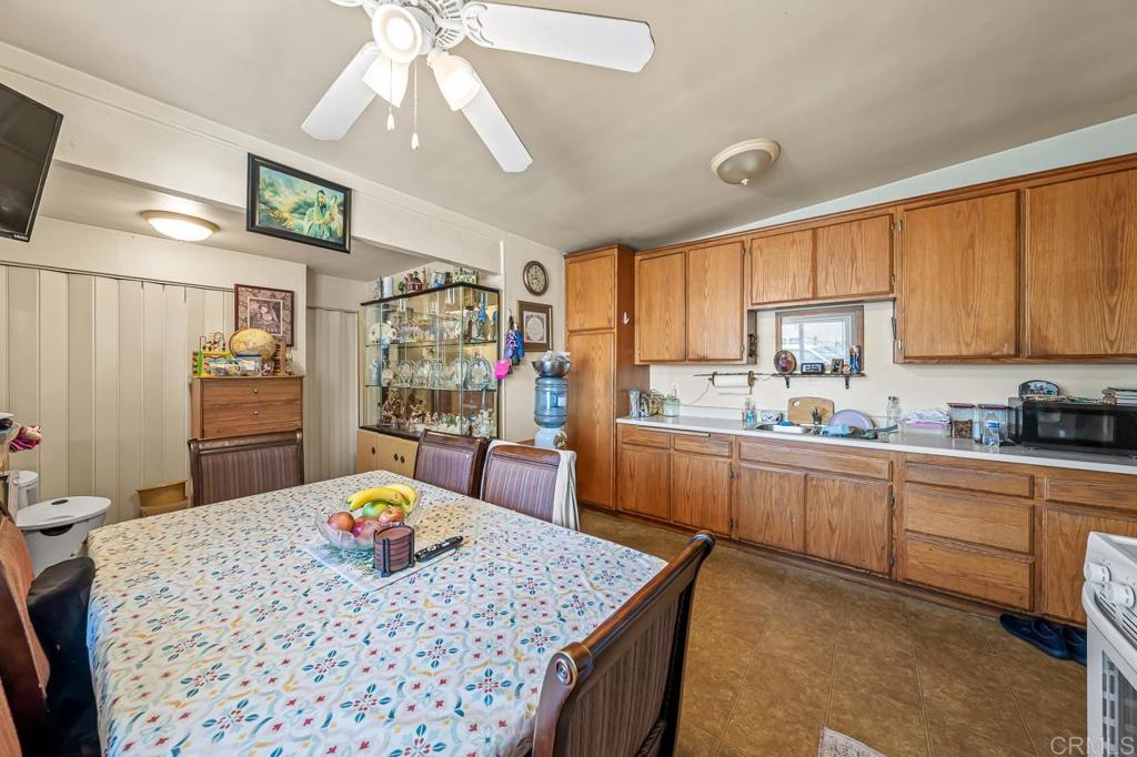 1254 56 1st Avenue Property Photo 9
