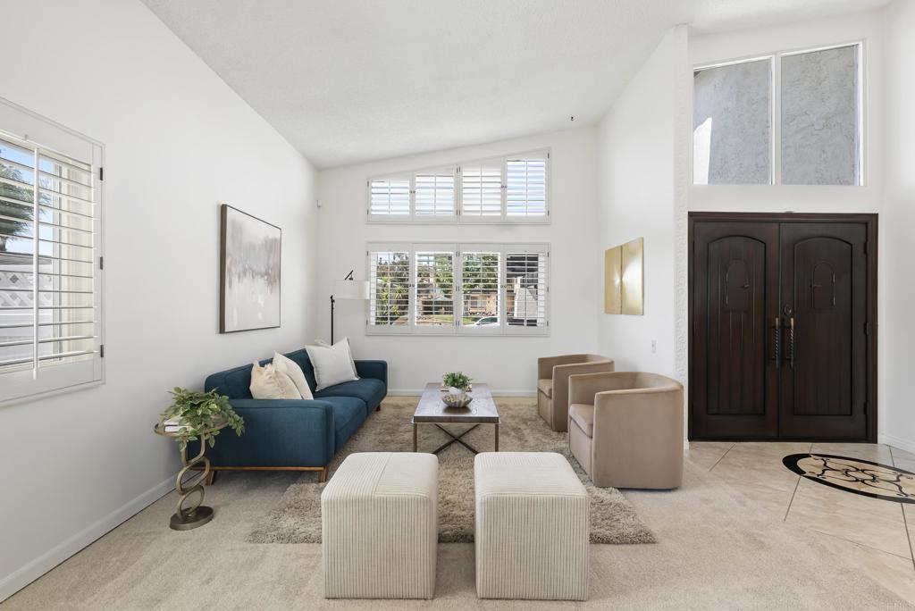 1396 Valencia Loop Property Photo 4
