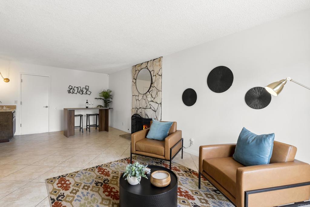 1396 Valencia Loop Property Photo 16