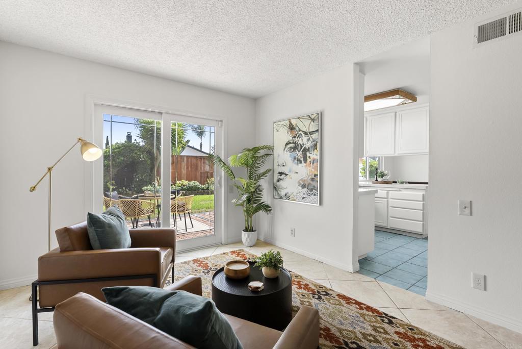 1396 Valencia Loop Property Photo 17
