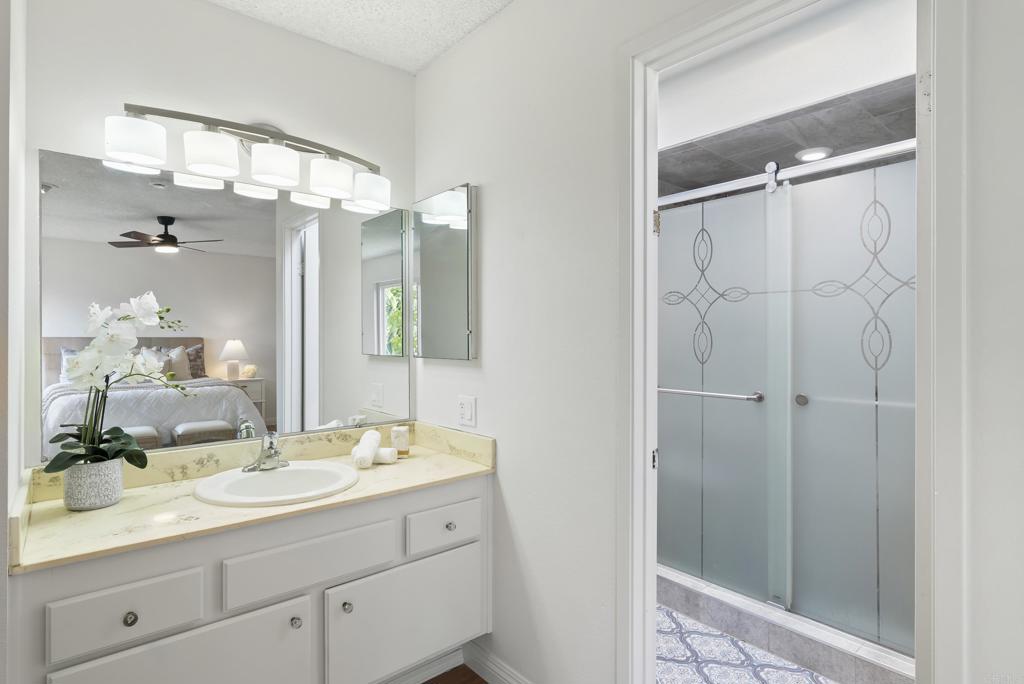 1396 Valencia Loop Property Photo 24