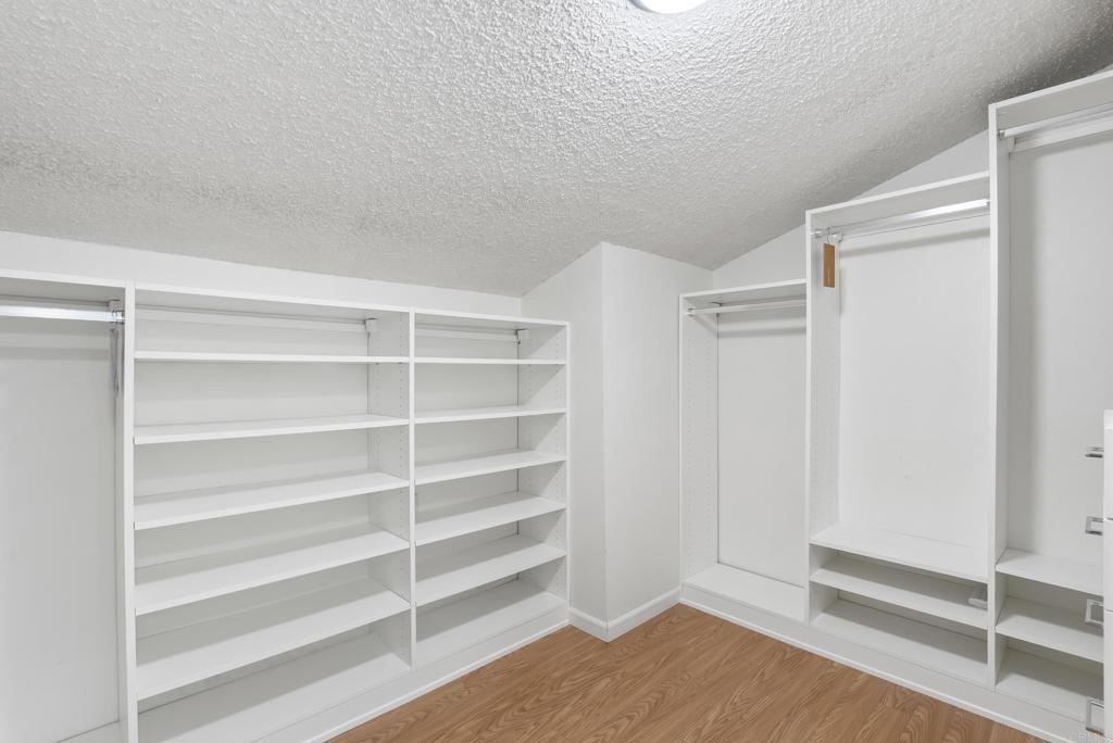1396 Valencia Loop Property Photo 27