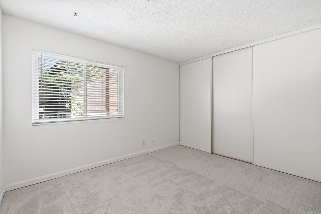 1396 Valencia Loop Property Photo 28
