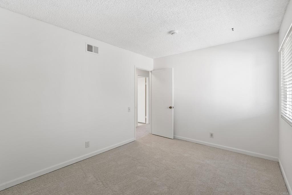 1396 Valencia Loop Property Photo 29