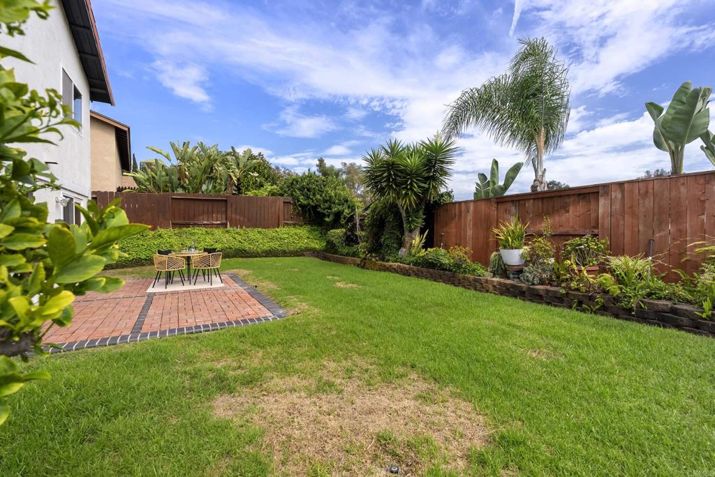 1396 Valencia Loop Property Photo 39