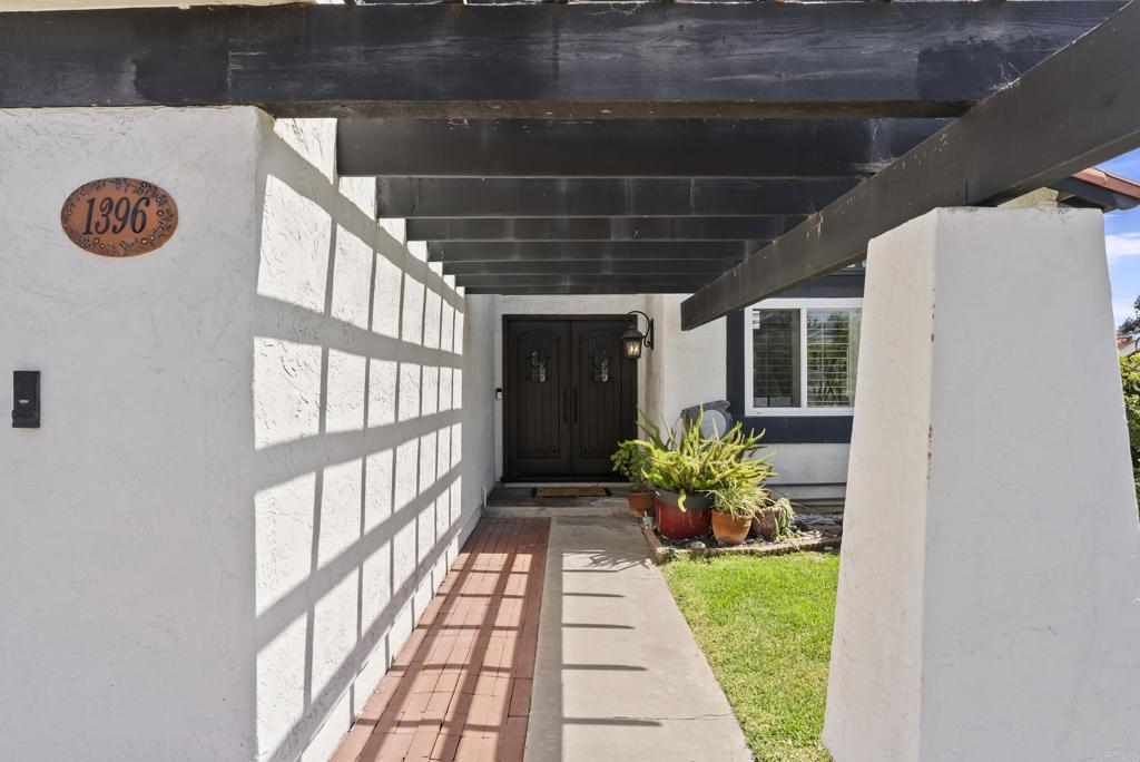1396 Valencia Loop Property Photo 47