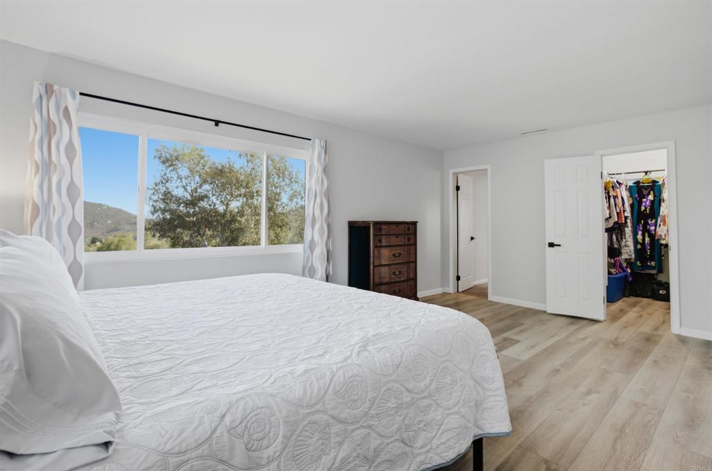 11151 Oak Creek Drive Property Photo 16