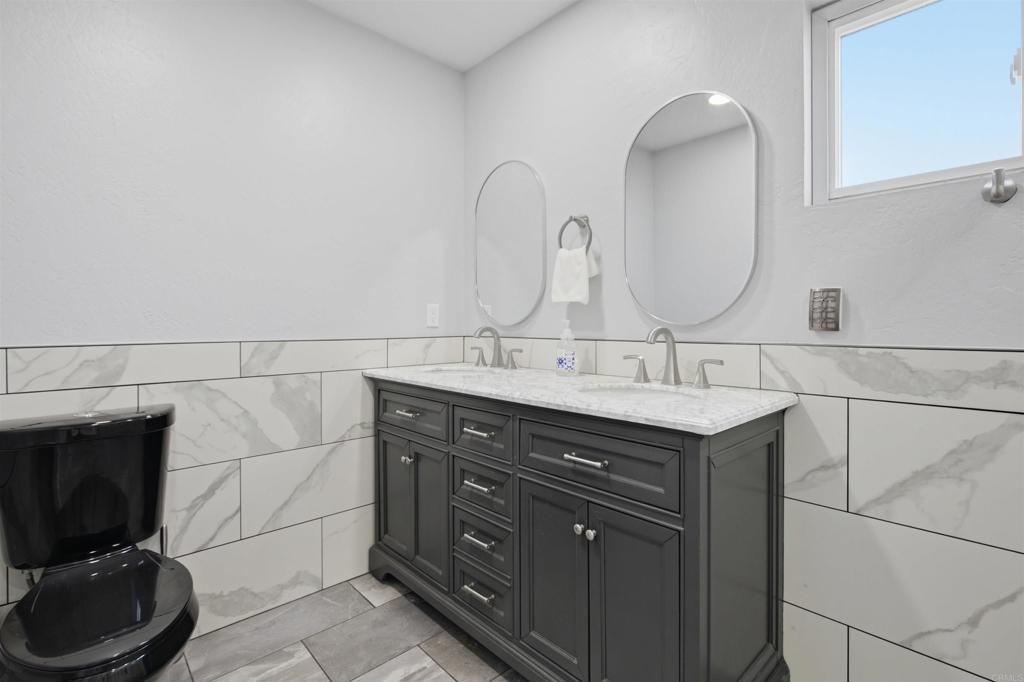 11151 Oak Creek Drive Property Photo 18