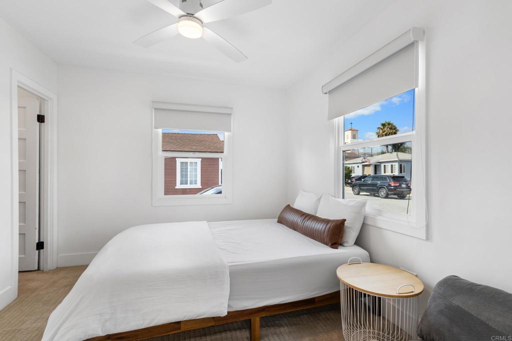 4338 33 Rd Place Property Photo 11