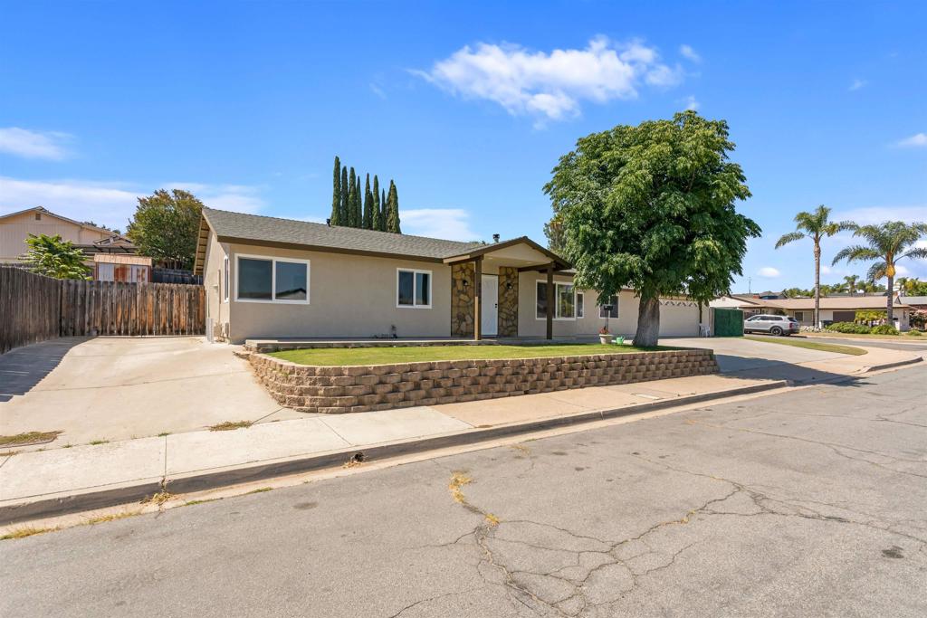 8644 Avenida Marco Property Photo 4