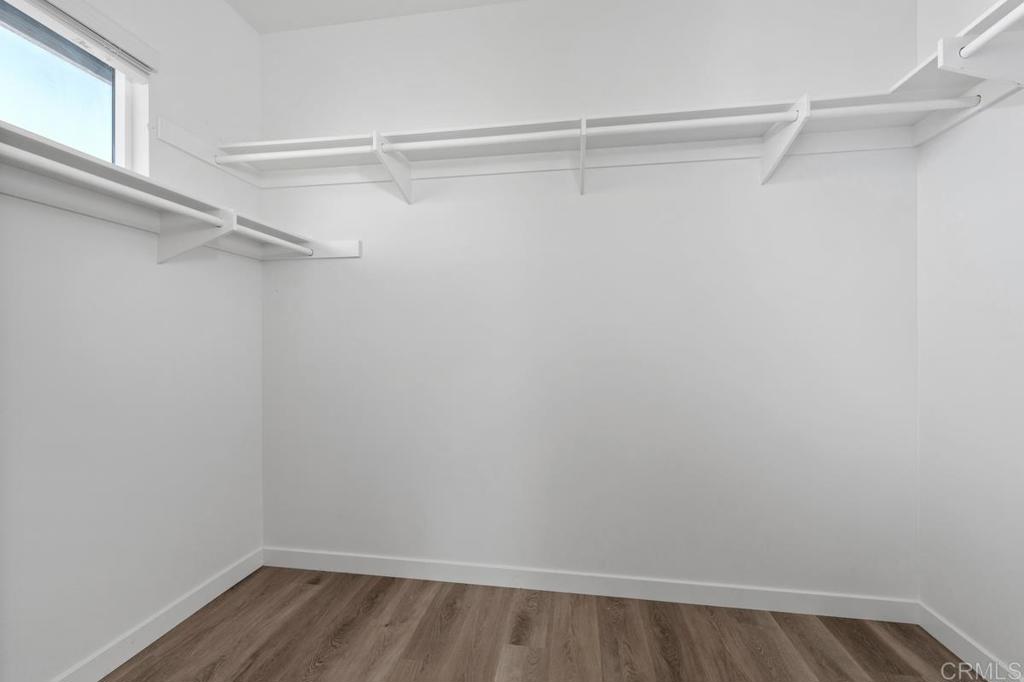 1617 Mauzy Way Property Photo 14