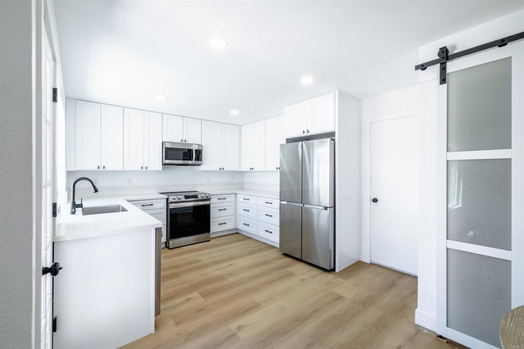 6987 Parkside Avenue C Property Photo 1