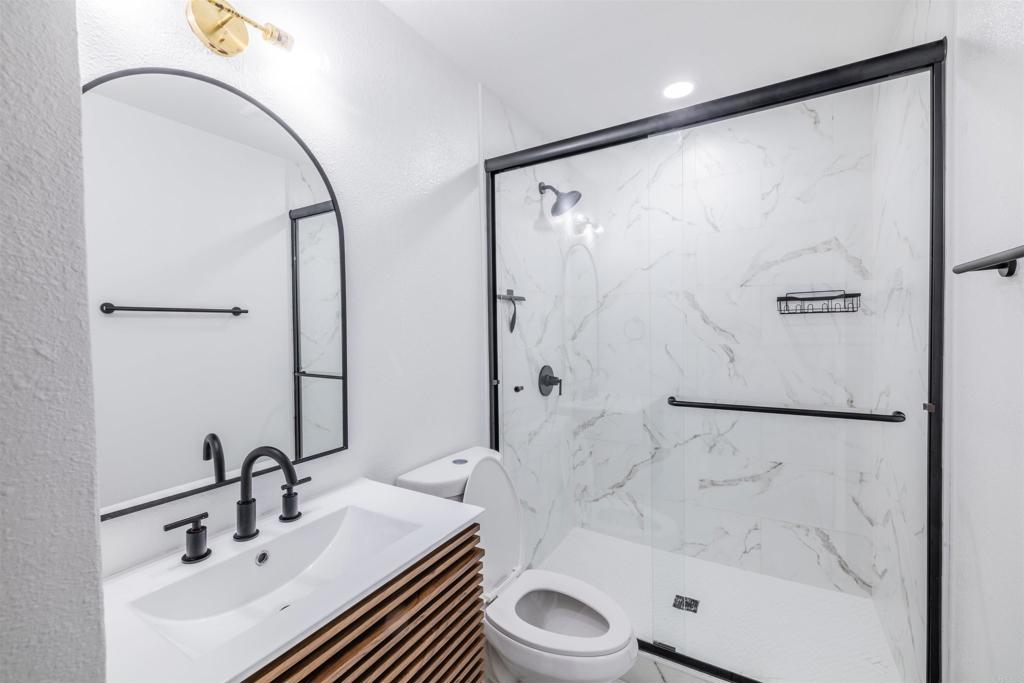 6987 Parkside Avenue C Property Photo 8
