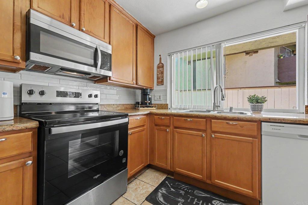 615 Fredricks Avenue 161 Property Photo 9