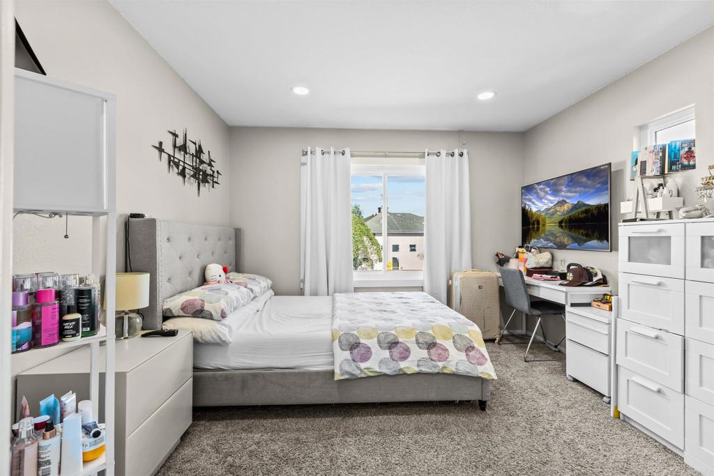 522 Bayona Loop Property Photo 40