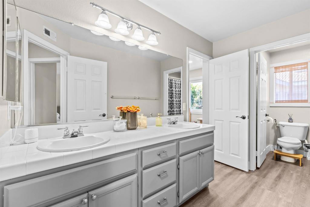 522 Bayona Loop Property Photo 42