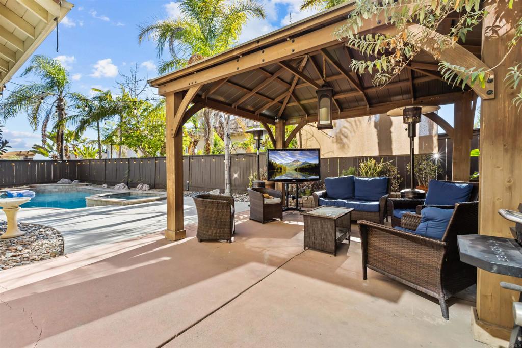 522 Bayona Loop Property Photo 53
