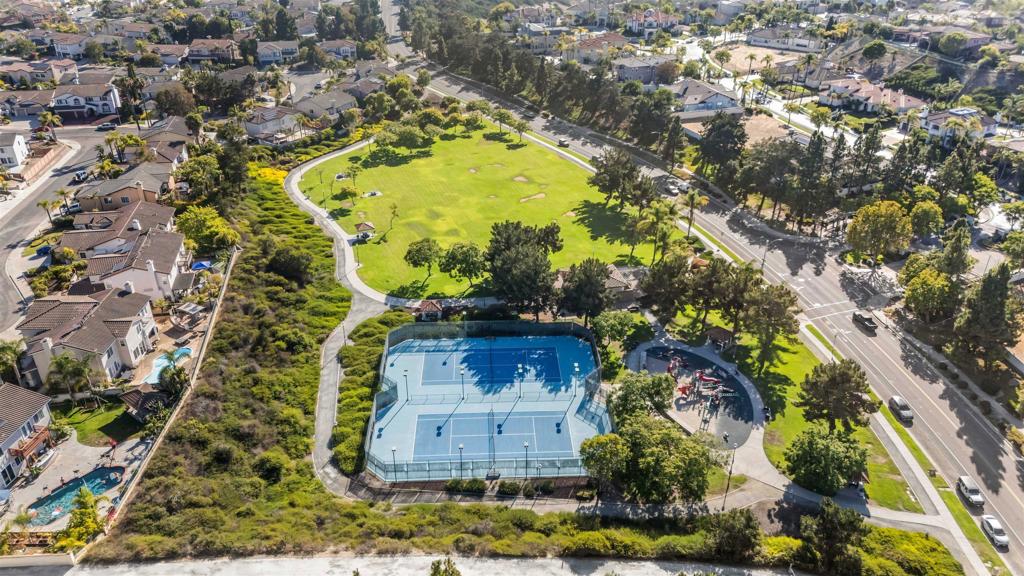 522 Bayona Loop Property Photo 75