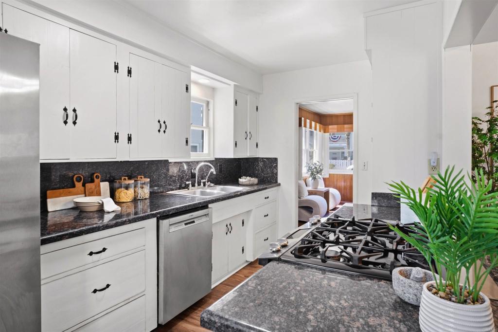 246 Elm Avenue Property Photo 3