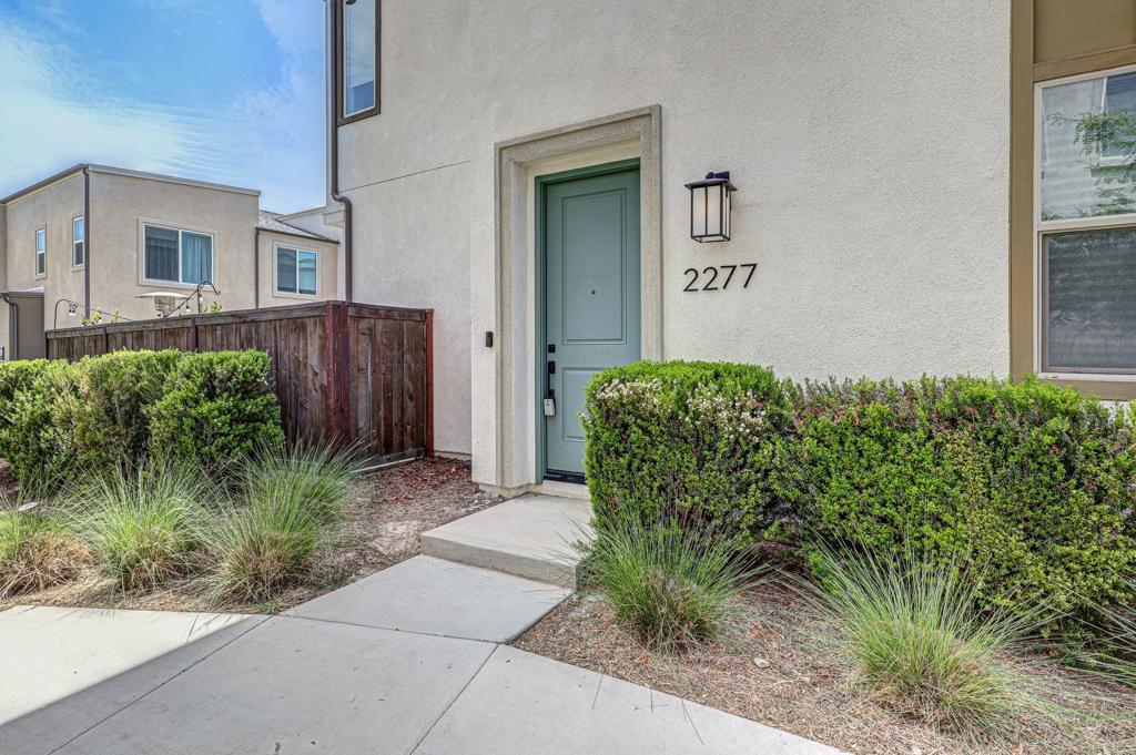 2277 Trevi Circle Property Photo 2